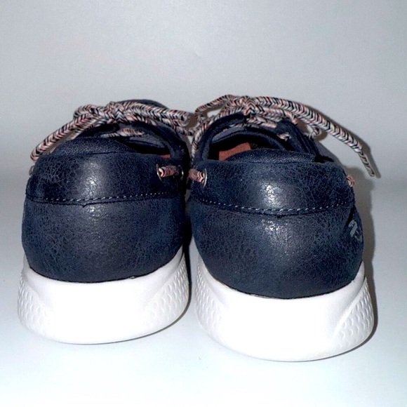 Skechers Women’s Glide Air Cooled Gogo Mat and Ultra‑Playa Boat Shoe – Size 6.5 - Picture 4 of 6